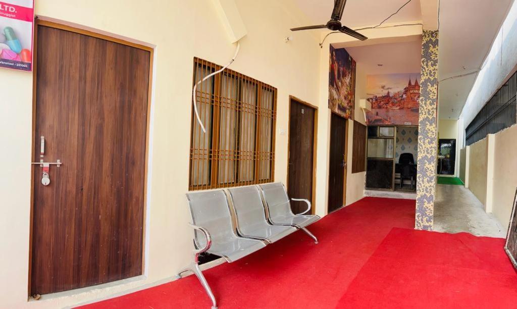 Rn Residency Bed & Breakfast - Varanasi — Photos 2